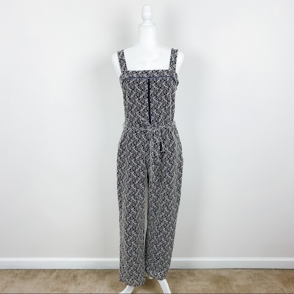 Banana Republic Size 8 Lace Sleeveless Jumpsuit
